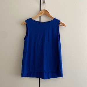 Icebreaker sleeveless top in light merino. Royal blue. Small